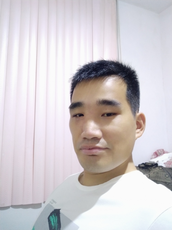 大男孩的第一张照片--龙海相亲网