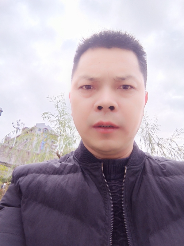 随缘的第一张照片--龙海相亲网