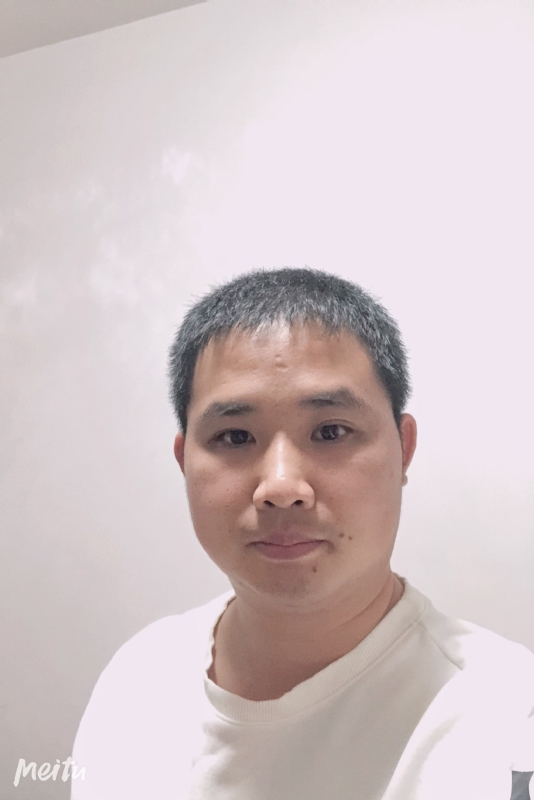 小梁的第一张照片--龙海相亲网