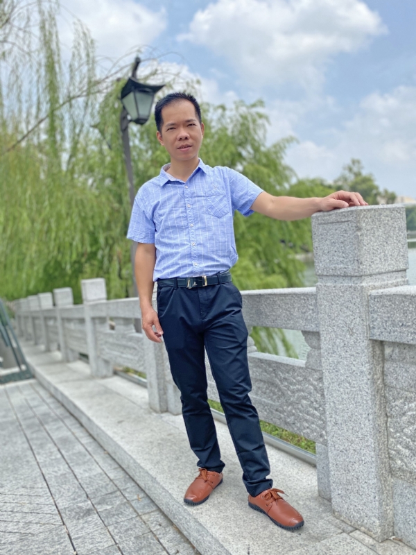 奇峰向阳的第一张照片--龙海相亲网
