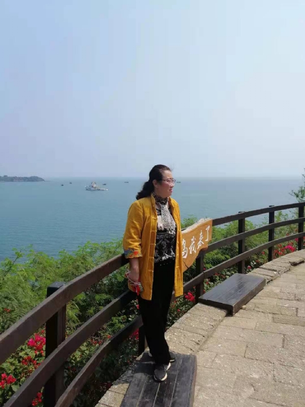 曦若半秋的第一张照片--龙海相亲网