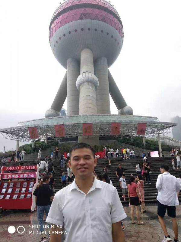 小猫吃老鼠的第一张照片--龙海相亲网