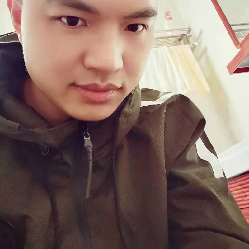 高大上的宅男的第一张照片--龙海相亲网