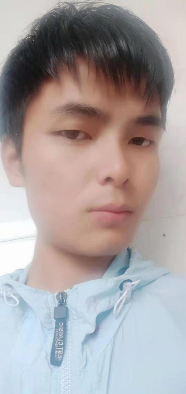安静的男生的第一张照片--龙海相亲网