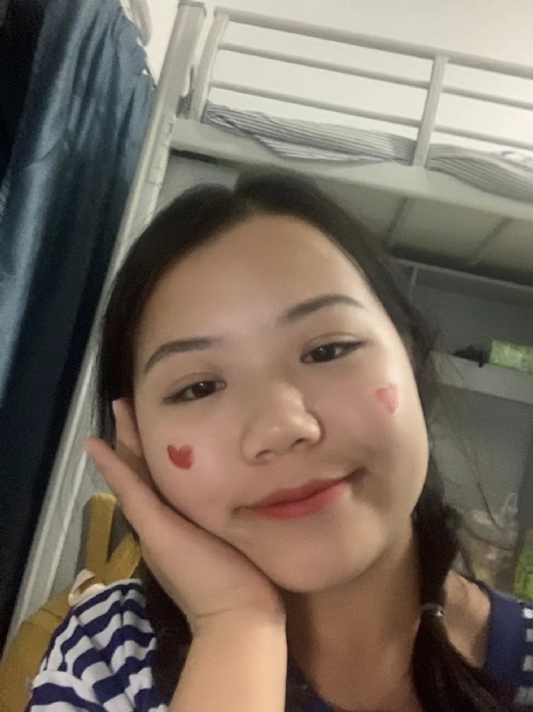 轻轻的一片云的第一张照片--龙海相亲网