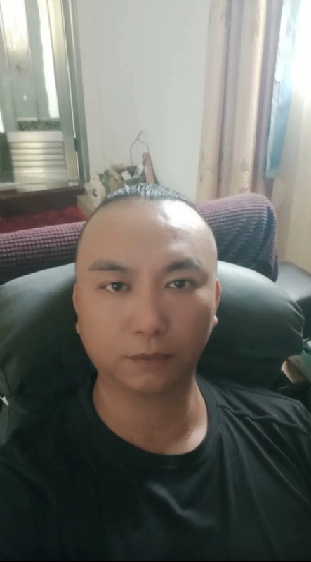 施逸森的第一张照片--龙海相亲网