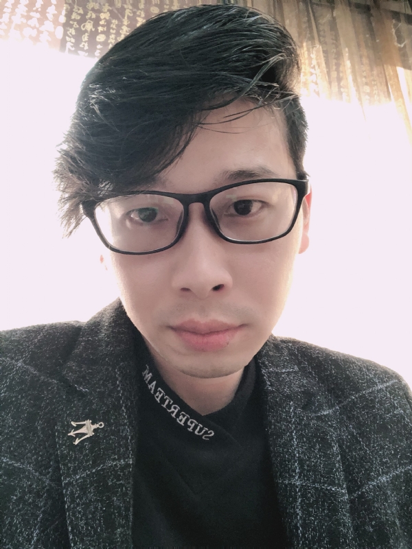 在等一个人的第一张照片--龙海相亲网